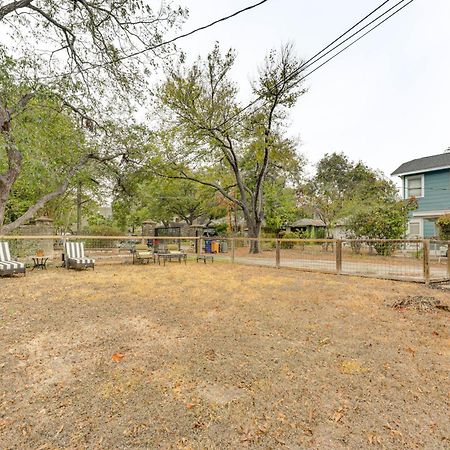 Walk To Ut Central Austin Home With Fenced Yard! Exterior photo